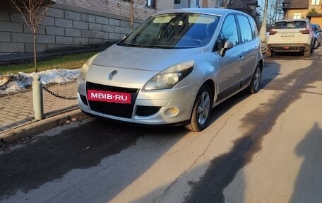Renault Scenic III, 2010 год, 580 000 рублей, 2 фотография
