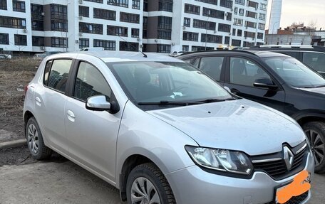 Renault Sandero II рестайлинг, 2017 год, 900 000 рублей, 2 фотография