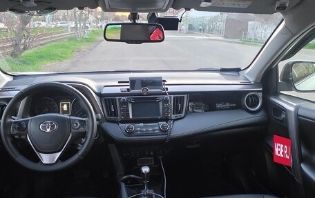 Toyota RAV4, 2016 год, 2 100 000 рублей, 6 фотография