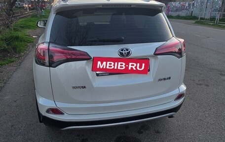Toyota RAV4, 2016 год, 2 100 000 рублей, 4 фотография