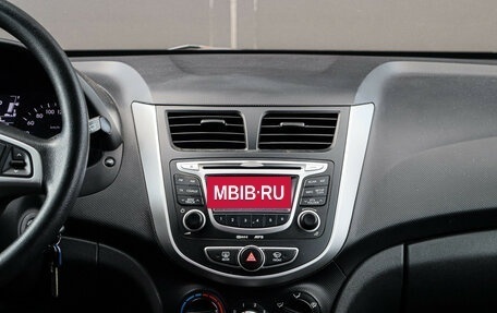 Hyundai Solaris II рестайлинг, 2011 год, 650 000 рублей, 10 фотография