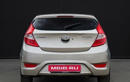 Hyundai Solaris II рестайлинг, 2011 год, 650 000 рублей, 5 фотография