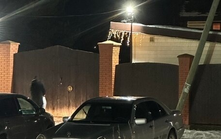 Mercedes-Benz E-Класс, 1998 год, 300 000 рублей, 6 фотография