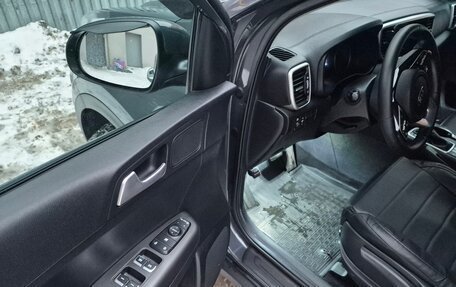 KIA Sportage IV рестайлинг, 2020 год, 2 555 000 рублей, 16 фотография