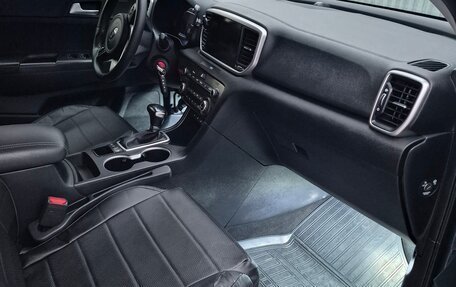 KIA Sportage IV рестайлинг, 2020 год, 2 555 000 рублей, 21 фотография