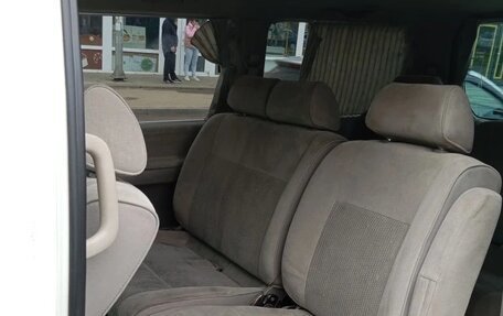 Nissan Elgrand I, 2001 год, 699 000 рублей, 12 фотография