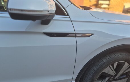 Volkswagen Tiguan II, 2023 год, 4 640 000 рублей, 5 фотография