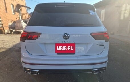 Volkswagen Tiguan II, 2023 год, 4 640 000 рублей, 6 фотография