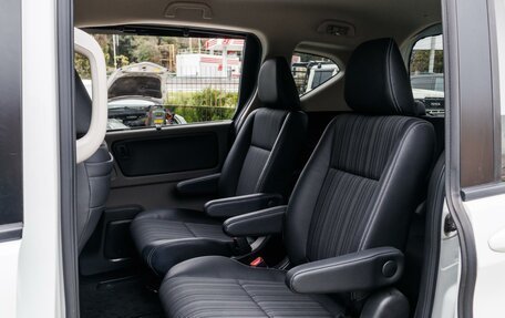 Honda Freed II, 2018 год, 1 970 000 рублей, 10 фотография