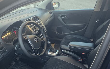 Volkswagen Polo VI (EU Market), 2017 год, 1 300 000 рублей, 2 фотография