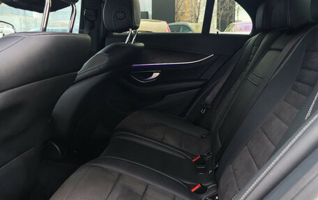 Mercedes-Benz E-Класс, 2020 год, 4 150 000 рублей, 8 фотография