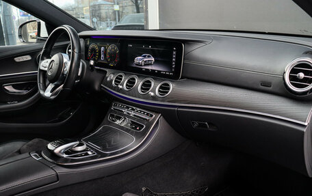 Mercedes-Benz E-Класс, 2020 год, 4 150 000 рублей, 7 фотография