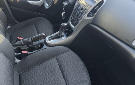 Opel Astra J, 2013 год, 560 000 рублей, 12 фотография