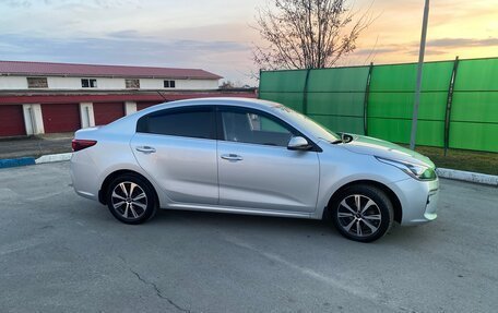 KIA Rio IV, 2017 год, 1 380 000 рублей, 2 фотография