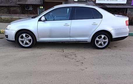 Volkswagen Jetta VI, 2010 год, 650 000 рублей, 3 фотография