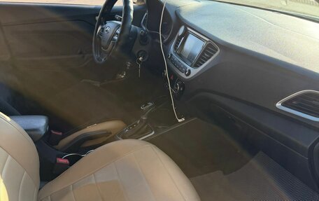 Hyundai Solaris II рестайлинг, 2017 год, 780 000 рублей, 6 фотография