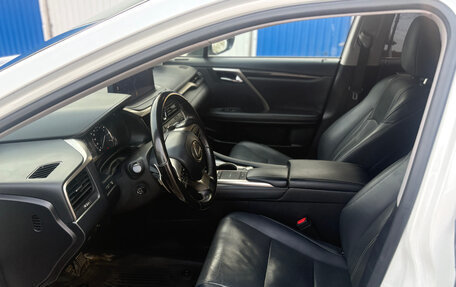 Lexus RX IV рестайлинг, 2020 год, 4 700 000 рублей, 8 фотография