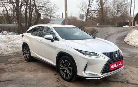 Lexus RX IV рестайлинг, 2020 год, 4 700 000 рублей, 3 фотография