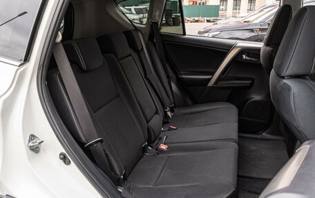 Toyota RAV4, 2015 год, 1 698 000 рублей, 7 фотография