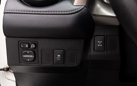 Toyota RAV4, 2015 год, 1 698 000 рублей, 19 фотография