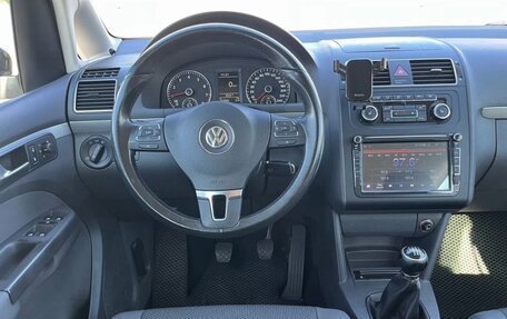 Volkswagen Touran III, 2012 год, 970 000 рублей, 11 фотография