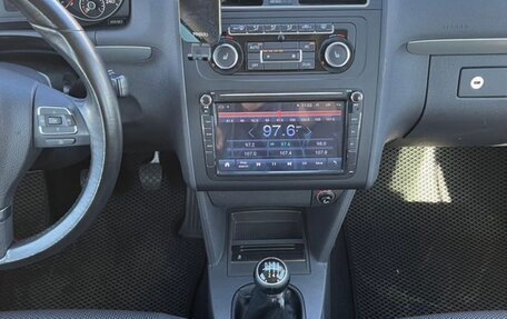 Volkswagen Touran III, 2012 год, 970 000 рублей, 13 фотография