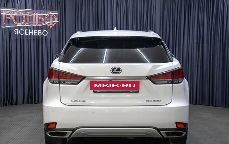 Lexus RX IV рестайлинг, 2021 год, 5 398 000 рублей, 6 фотография