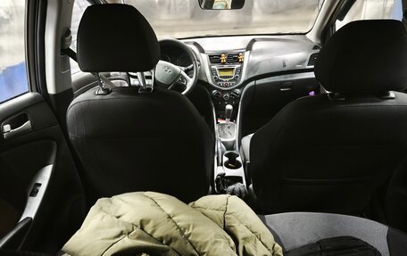 Hyundai Solaris II рестайлинг, 2012 год, 785 000 рублей, 7 фотография