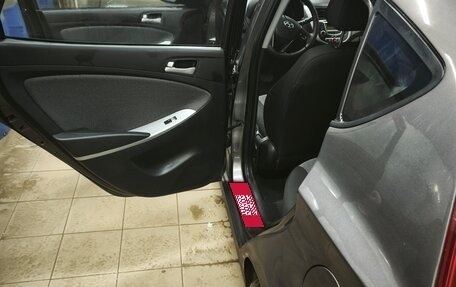 Hyundai Solaris II рестайлинг, 2012 год, 785 000 рублей, 10 фотография