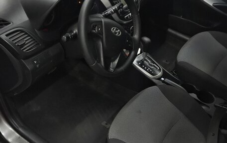 Hyundai Solaris II рестайлинг, 2012 год, 785 000 рублей, 18 фотография