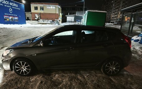 Hyundai Solaris II рестайлинг, 2012 год, 785 000 рублей, 19 фотография