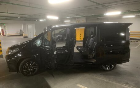 Honda Stepwgn IV, 2020 год, 3 140 000 рублей, 3 фотография