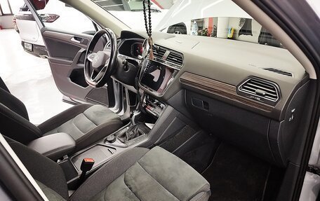 Volkswagen Tiguan II, 2021 год, 4 800 000 рублей, 19 фотография