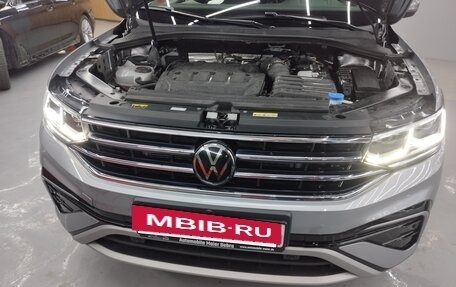 Volkswagen Tiguan II, 2021 год, 4 800 000 рублей, 12 фотография