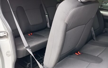 Renault Trafic, 2019 год, 3 200 000 рублей, 13 фотография