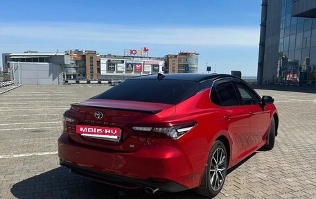 Toyota Camry, 2021 год, 2 600 000 рублей, 5 фотография