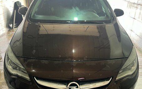 Opel Astra J, 2013 год, 735 000 рублей, 1 фотография