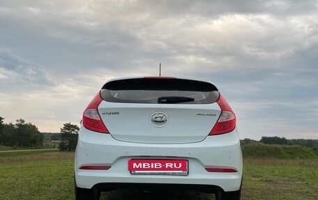 Hyundai Solaris II рестайлинг, 2015 год, 850 000 рублей, 6 фотография