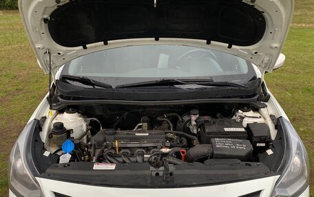 Hyundai Solaris II рестайлинг, 2015 год, 850 000 рублей, 9 фотография