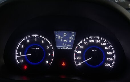 Hyundai Solaris II рестайлинг, 2012 год, 800 000 рублей, 8 фотография