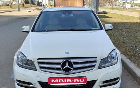 Mercedes-Benz C-Класс, 2011 год, 1 440 000 рублей, 2 фотография