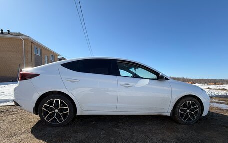 Hyundai Elantra VI рестайлинг, 2019 год, 1 610 000 рублей, 9 фотография