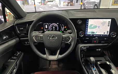 Lexus NX, 2024 год, 6 800 190 рублей, 8 фотография