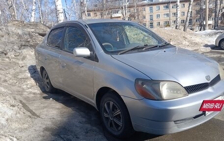 Toyota Platz, 2001 год, 350 000 рублей, 3 фотография