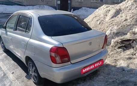 Toyota Platz, 2001 год, 350 000 рублей, 2 фотография