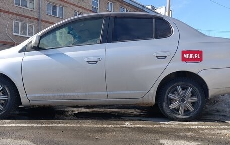 Toyota Platz, 2001 год, 350 000 рублей, 5 фотография