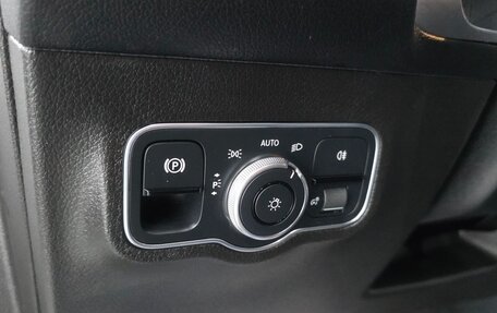 Mercedes-Benz GLB, 2022 год, 13 фотография