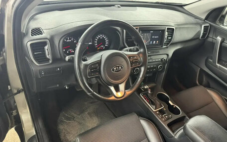 KIA Sportage IV рестайлинг, 2017 год, 2 099 000 рублей, 10 фотография