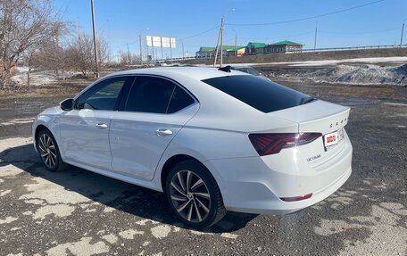 Skoda Octavia IV, 2021 год, 2 500 000 рублей, 2 фотография