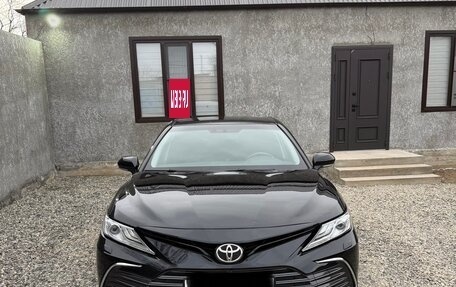 Toyota Camry, 2018 год, 2 150 000 рублей, 1 фотография